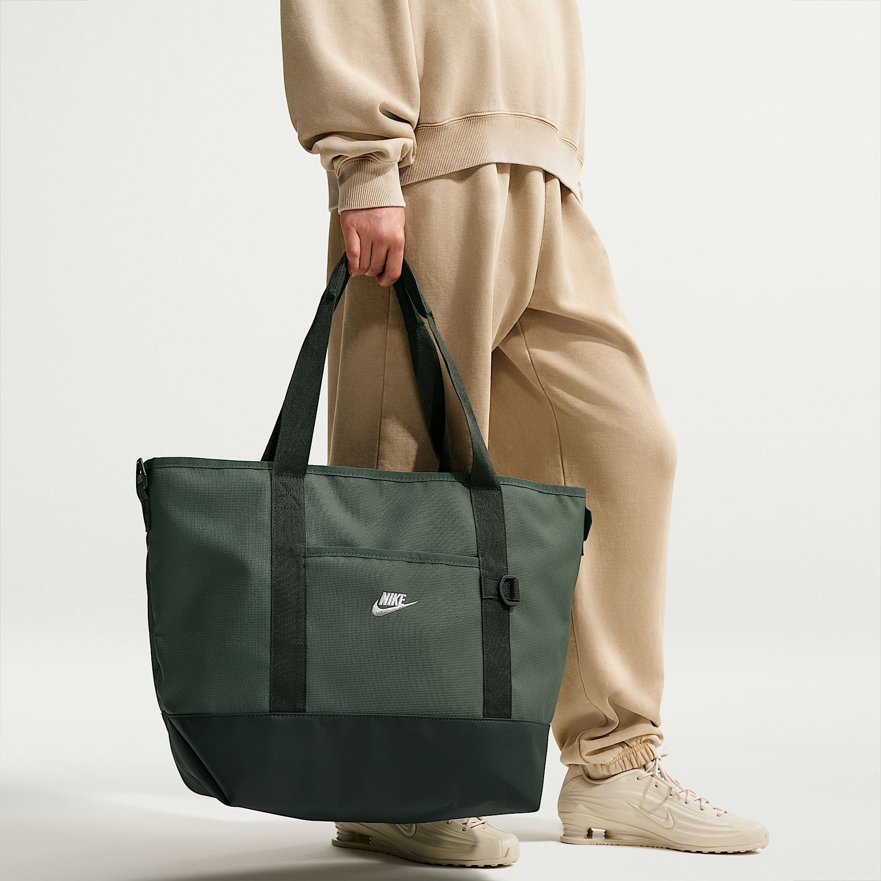 Nike Heritage Tote Bag (36L). Nike.com